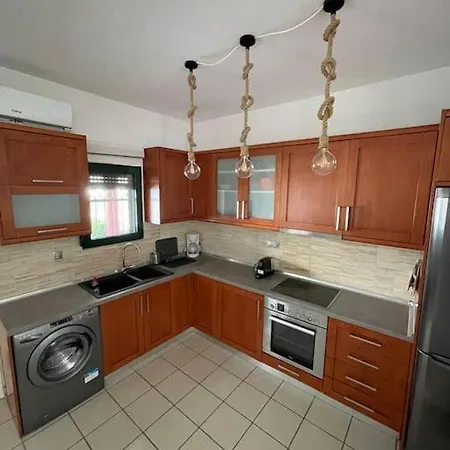 Family House Next To The B Σπίτι διακοπών *